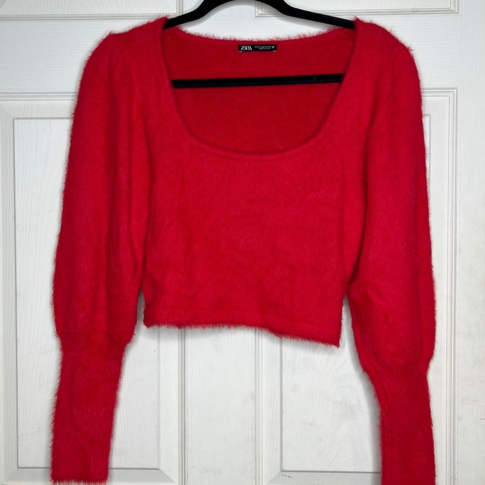 Fuzzy Cropped Sweater